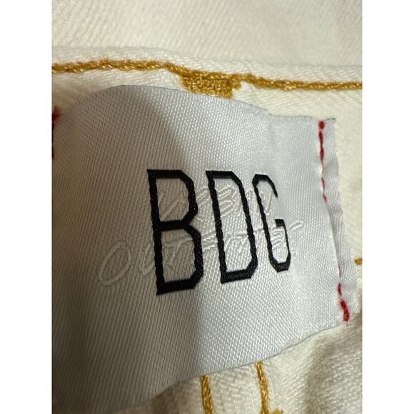 Urban Outfitters BDG White Distressed High Waist Flared Cowboy Denim Jeans Sz 28 - Picture 4 of 6